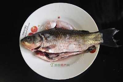 蛤蜊氽鲫鱼