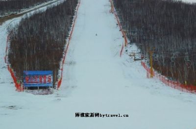 映山红滑雪场