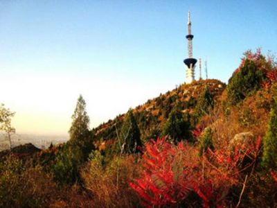 府君山