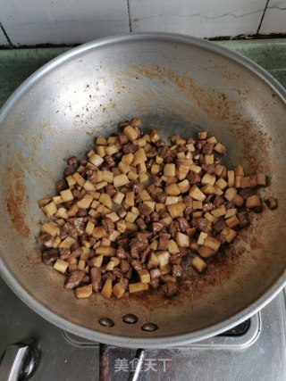 杏鲍菇牛肉粒的做法步骤：11